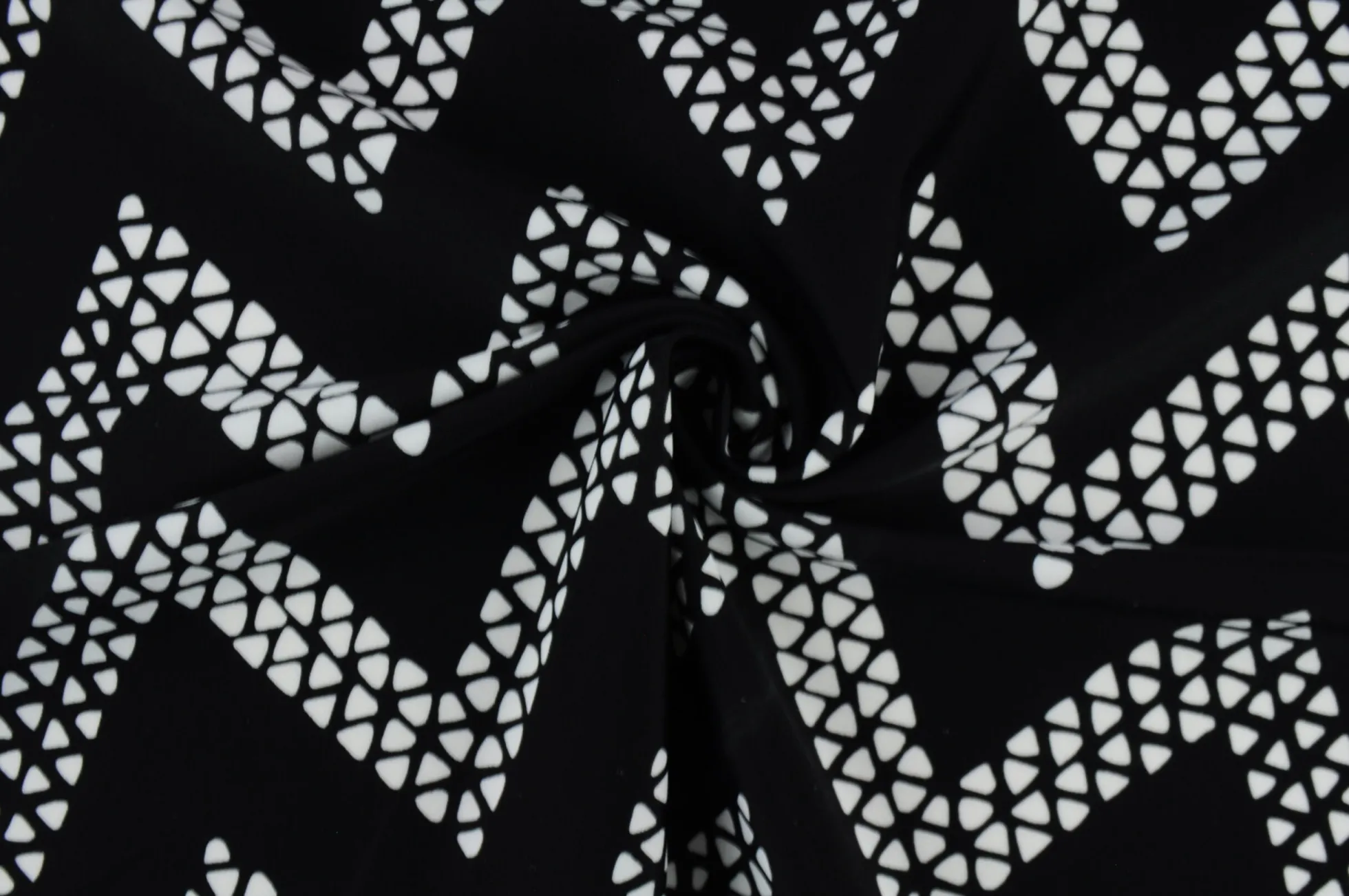 Lycra – Zigzag black & white