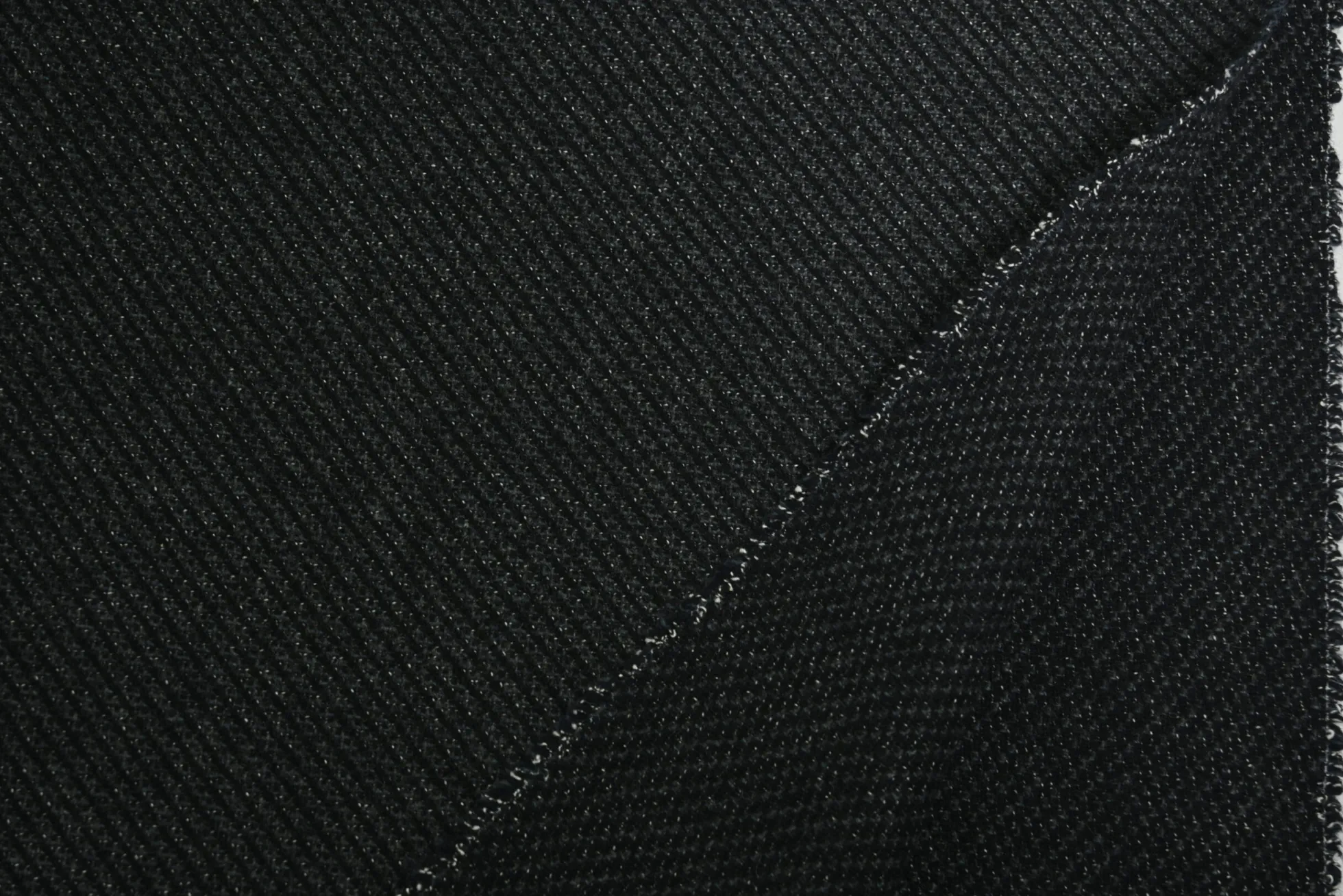 Mantelwol – Antraciet & zwart twill