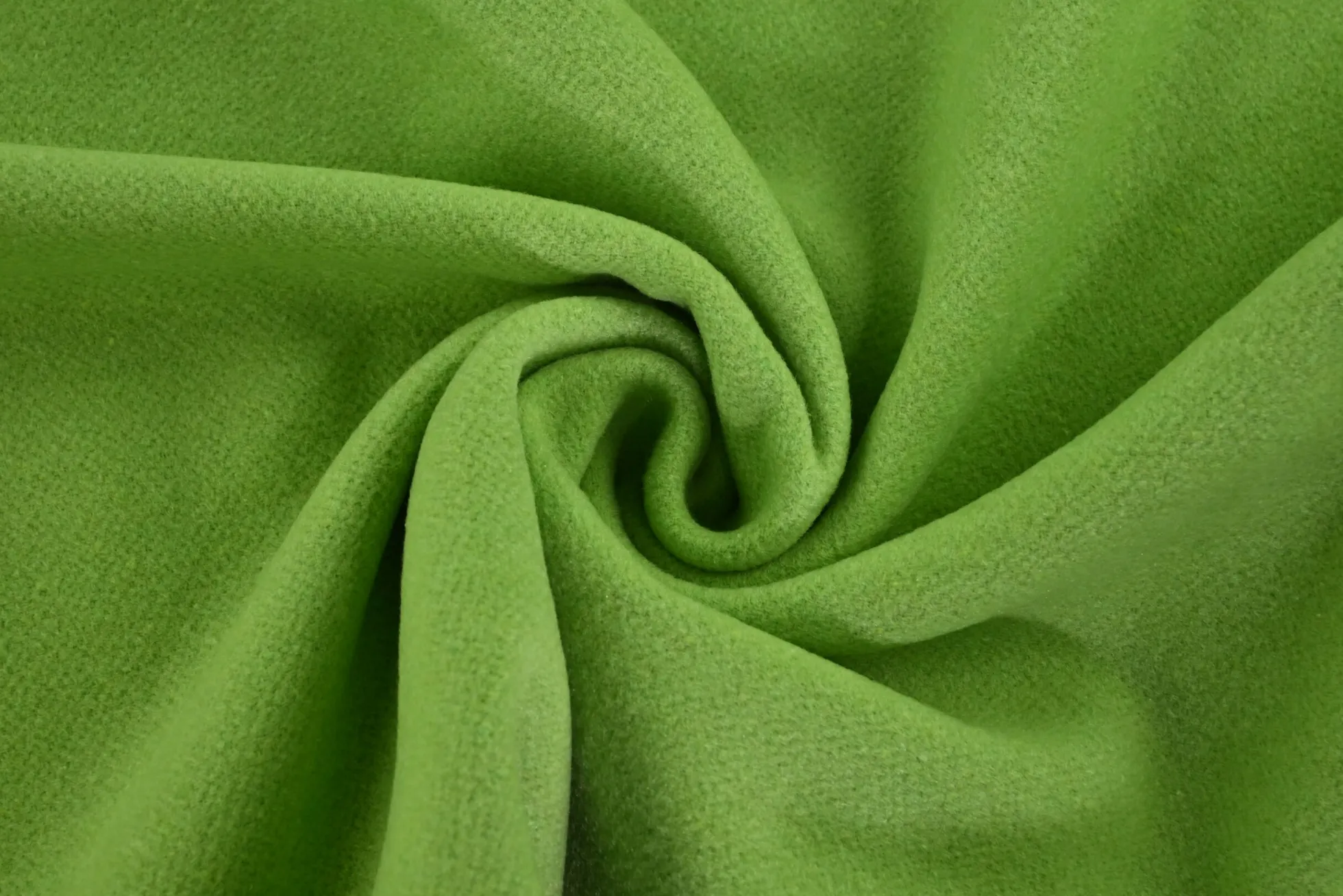 Mantelwol brushed – Grasgroen