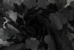Mesh Flower – Zwart geborduurd