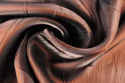 Organza two-tone – Kastanjebruin – Rol 46m x 150cm