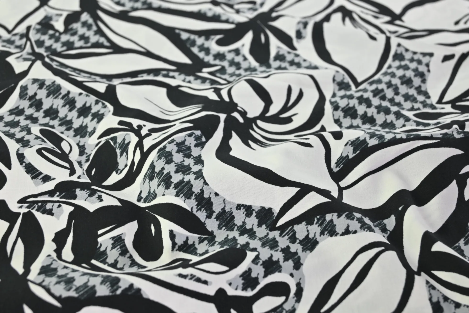 Stretch katoen – Houndstooth black & white