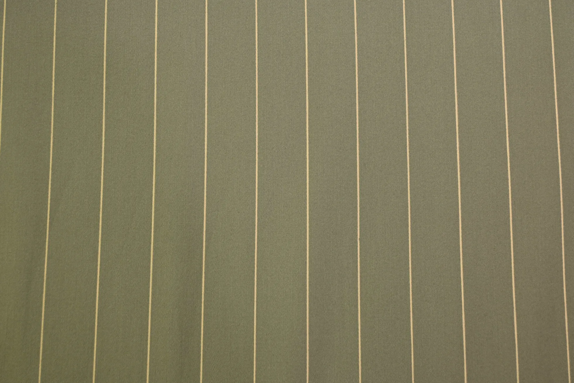Stretch katoen – Olijfgroen met beige krijtstreep
