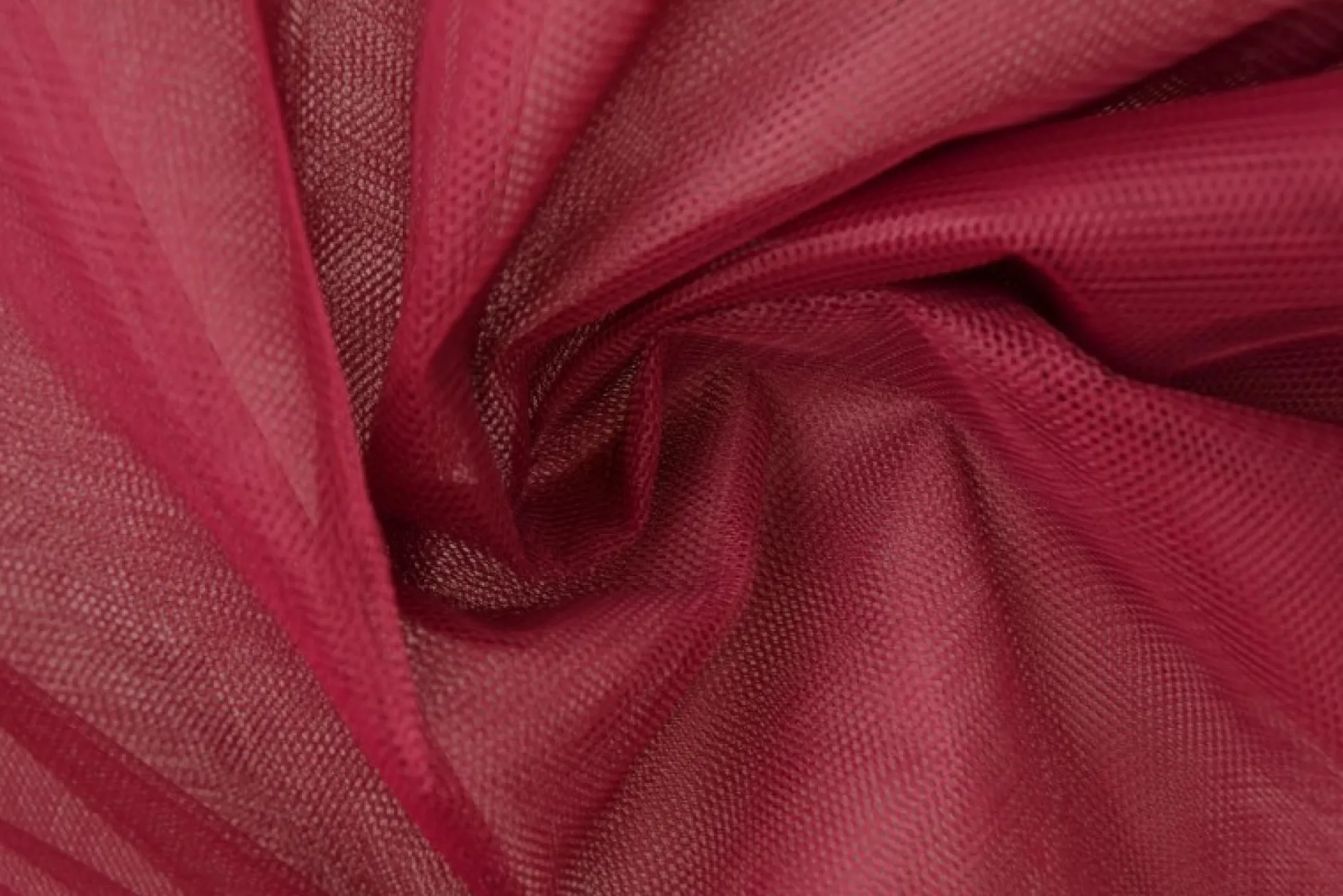 Tule – Bordeauxrood