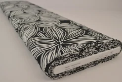 Viscose – Flower drawing black