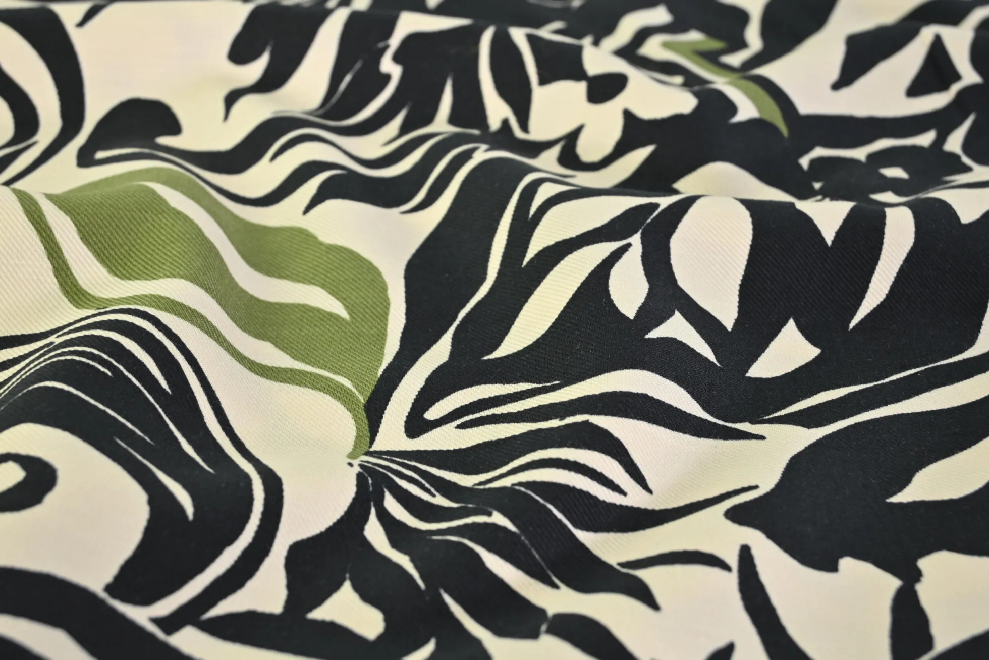 Viscose-katoen twill – Olive noir