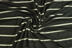 Viscose tricot – Antraciet en gebroken wit gestreept