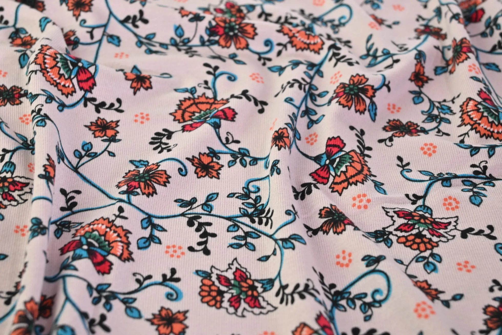 Viscose tricot – Coral Vine Charm